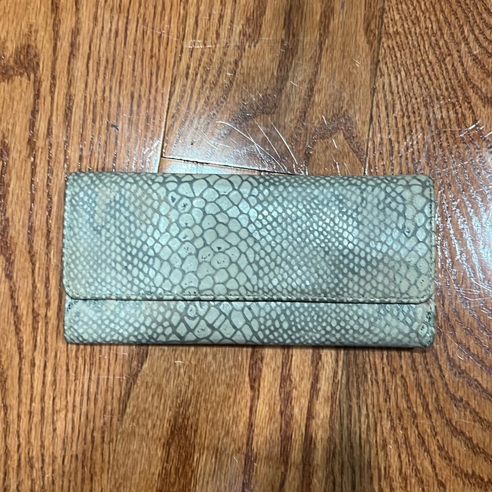 HOBO Faux snakeskin wallet